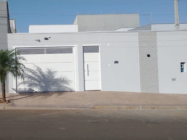 Casa com 250m² 3 quartos e 2 banheiros, à venda, no bairro Jardim Cândido Bertini em Santa Bárbara D'Oeste