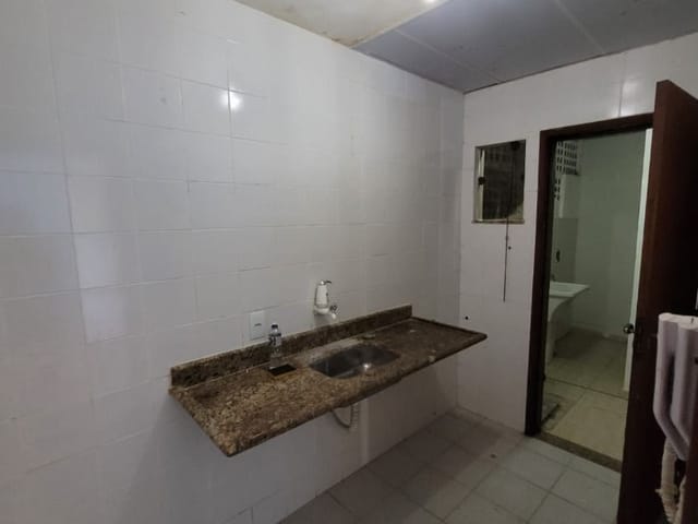 Casa com 450m² 4 quartos e 11 banheiros, à venda ou para alugar, no bairro Camboinhas em Niterói