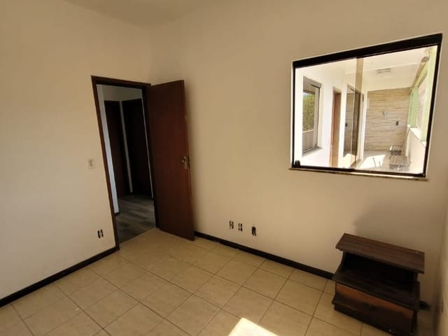 Casa com 450m² 4 quartos e 11 banheiros, à venda ou para alugar, no bairro Camboinhas em Niterói
