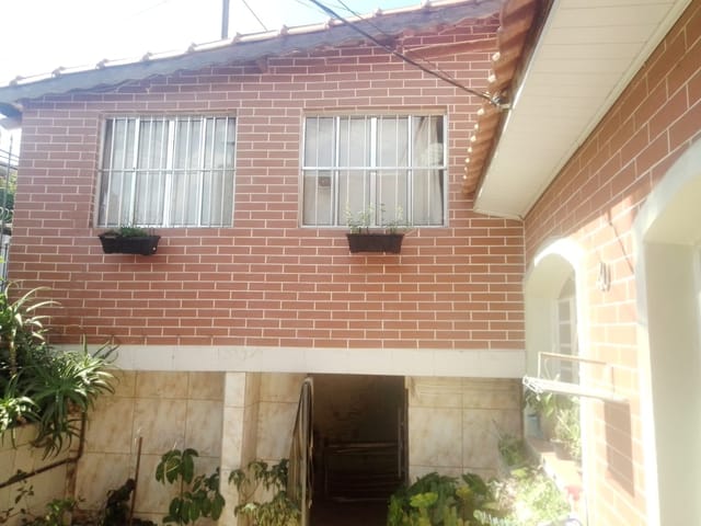 Casa com 264m² 6 quartos e 4 banheiros, à venda, no bairro Vila Constança em São Paulo