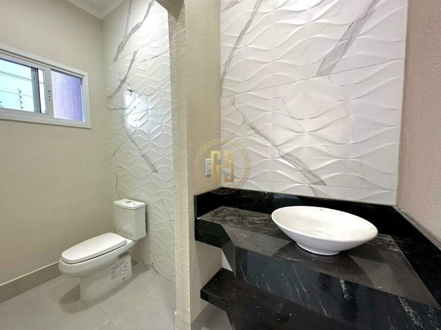 Casa com 292m² 3 quartos e 3 banheiros, à venda, no bairro Montserrat em Nova Mutum