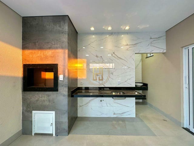 Casa com 292m² 3 quartos e 3 banheiros, à venda, no bairro Montserrat em Nova Mutum