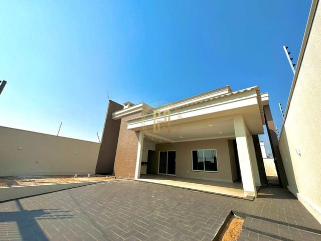 Casa com 292m² 3 quartos e 3 banheiros, à venda, no bairro Montserrat em Nova Mutum