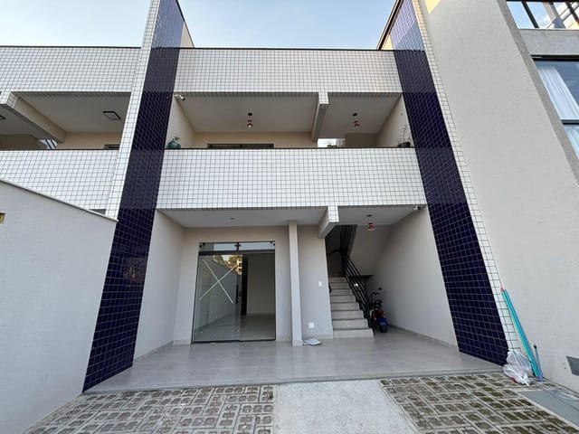 Casa 2 quartos e 1 banheiro, à venda, no bairro Vale das Amendoeiras em Contagem