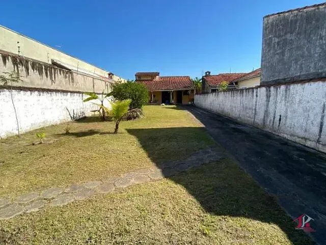 Casa com 360m² 1 quarto e 1 banheiro, à venda, no bairro Cibratel II em Itanhaém