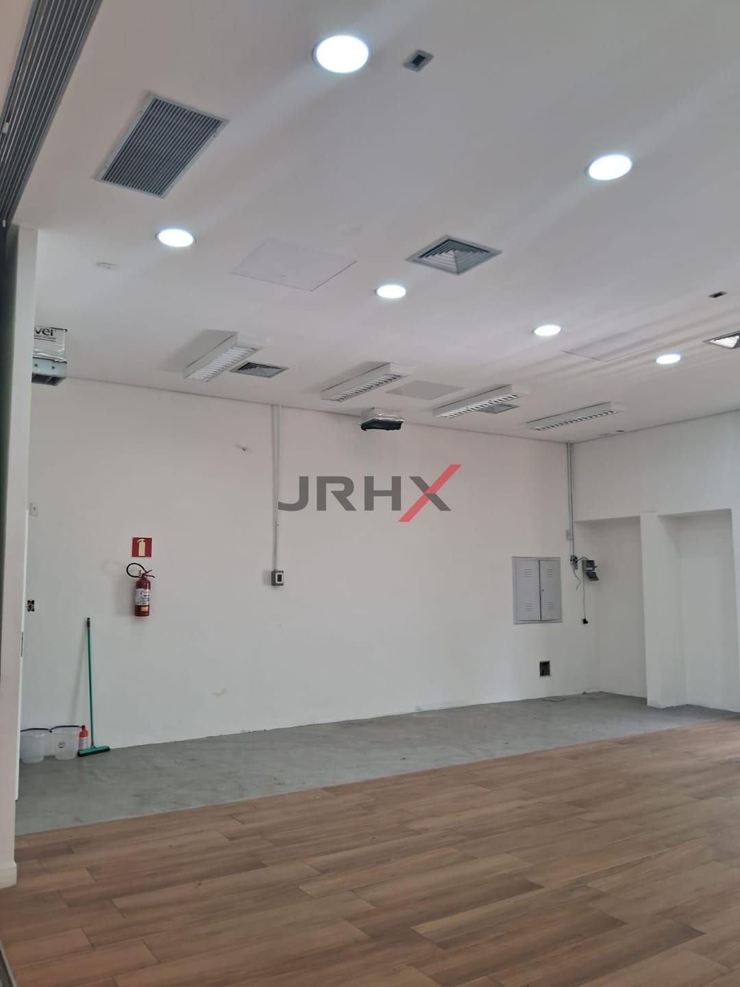 Casa à venda e aluguel com 1 quarto, 400m² - Foto 39