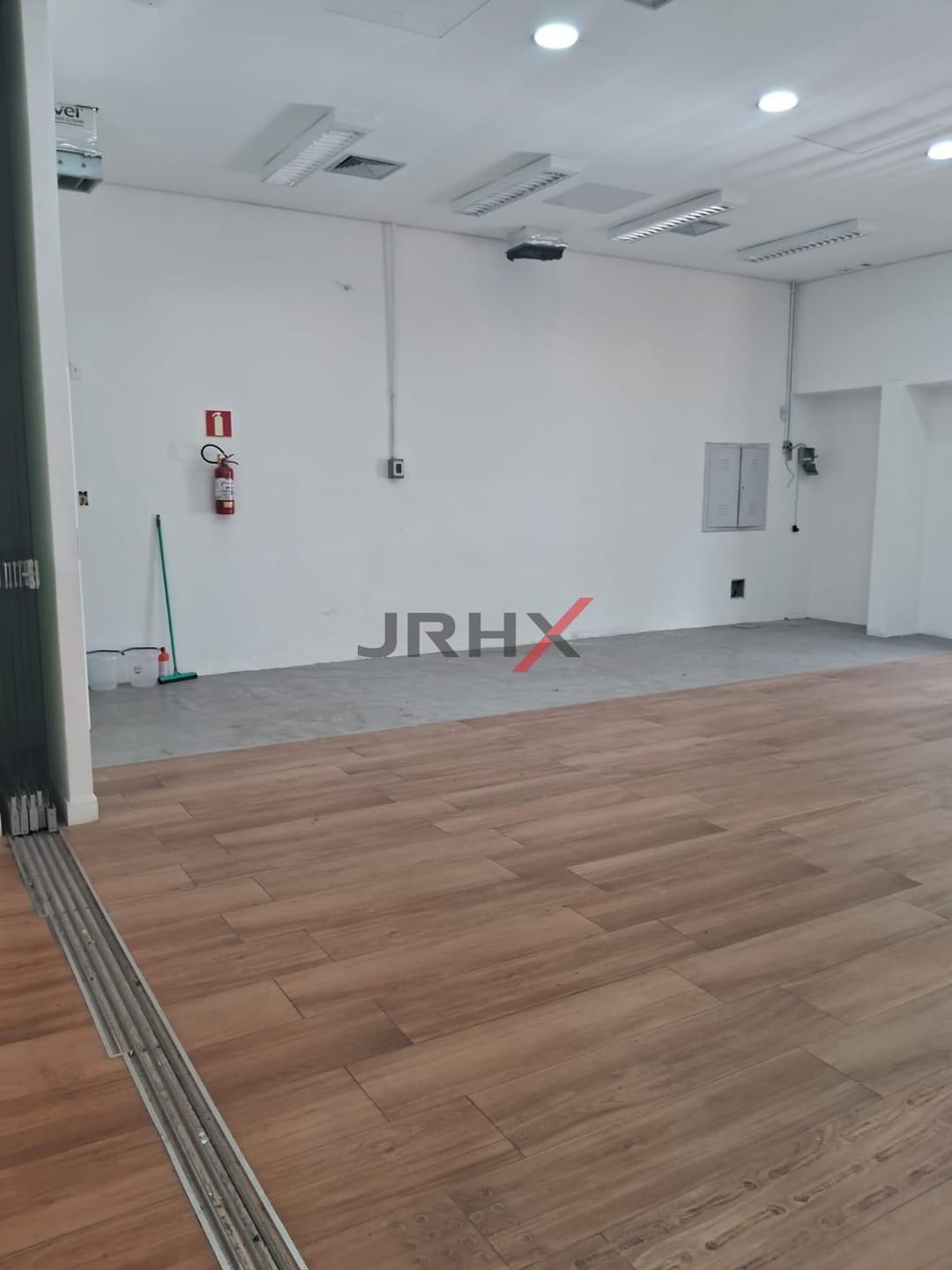 Casa à venda e aluguel com 1 quarto, 400m² - Foto 4