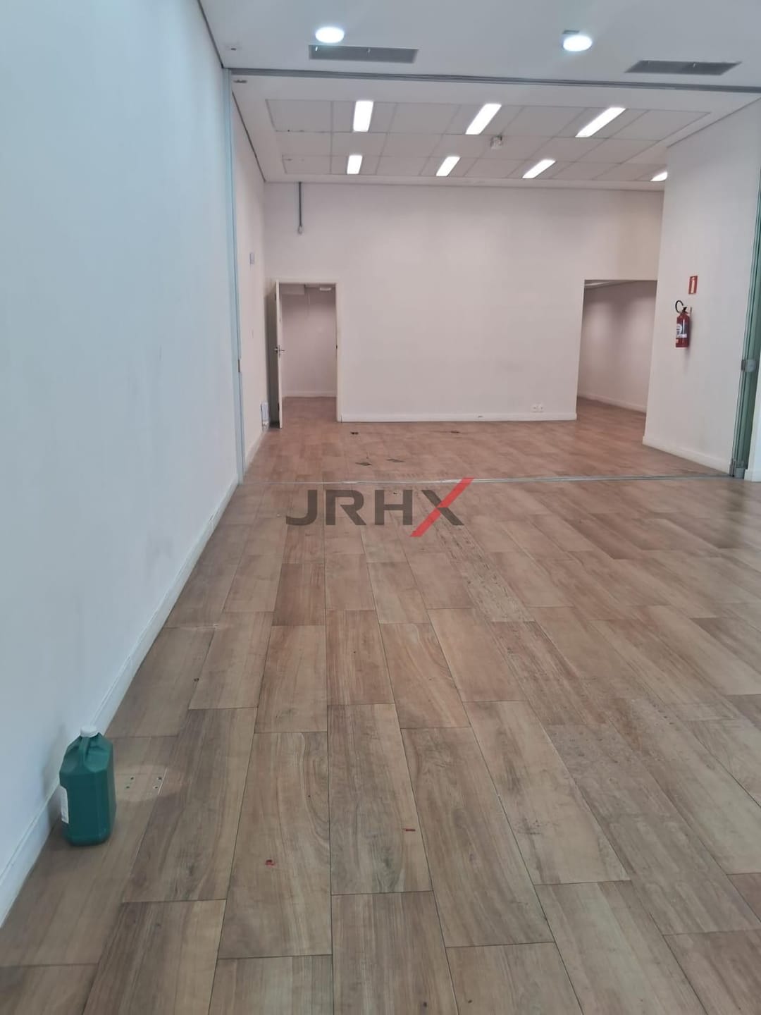 Casa à venda e aluguel com 1 quarto, 400m² - Foto 6