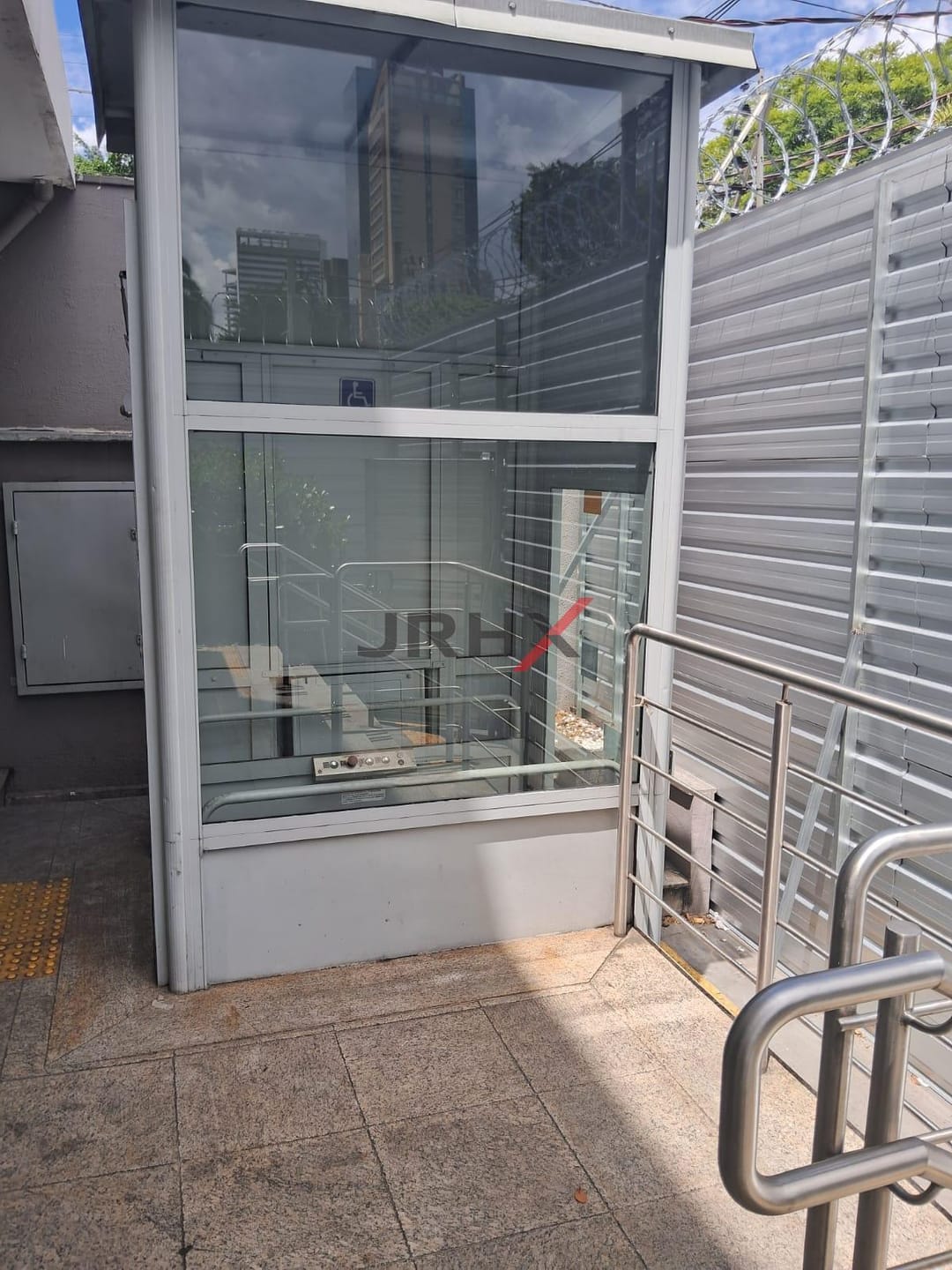 Casa à venda e aluguel com 1 quarto, 400m² - Foto 10