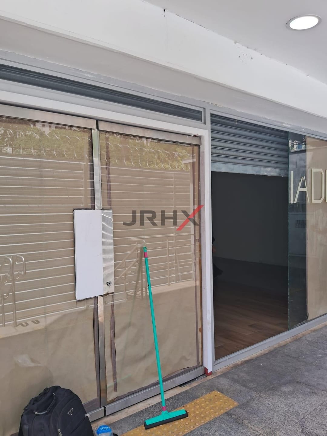 Casa à venda e aluguel com 1 quarto, 400m² - Foto 11