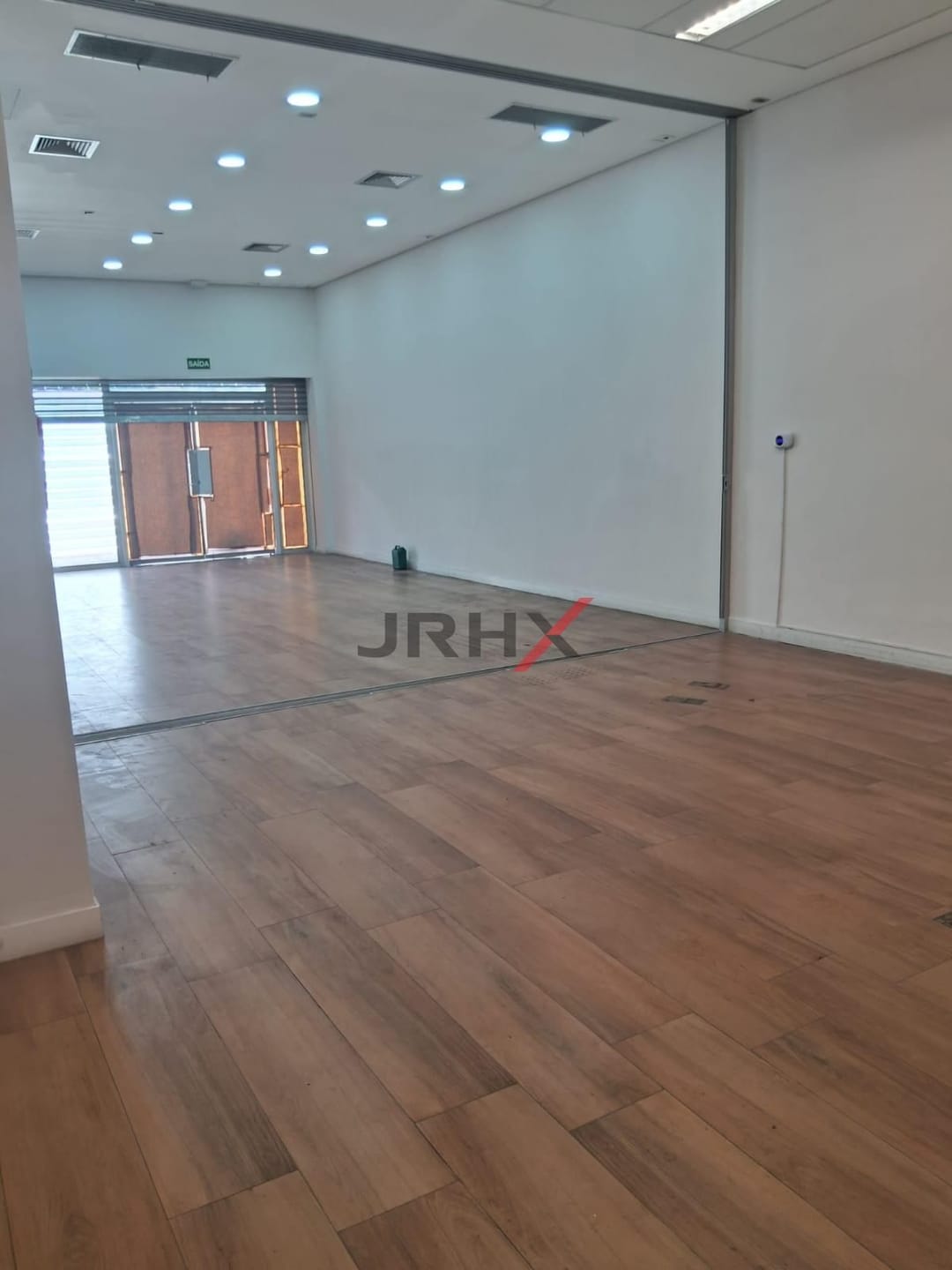 Casa à venda e aluguel com 1 quarto, 400m² - Foto 15