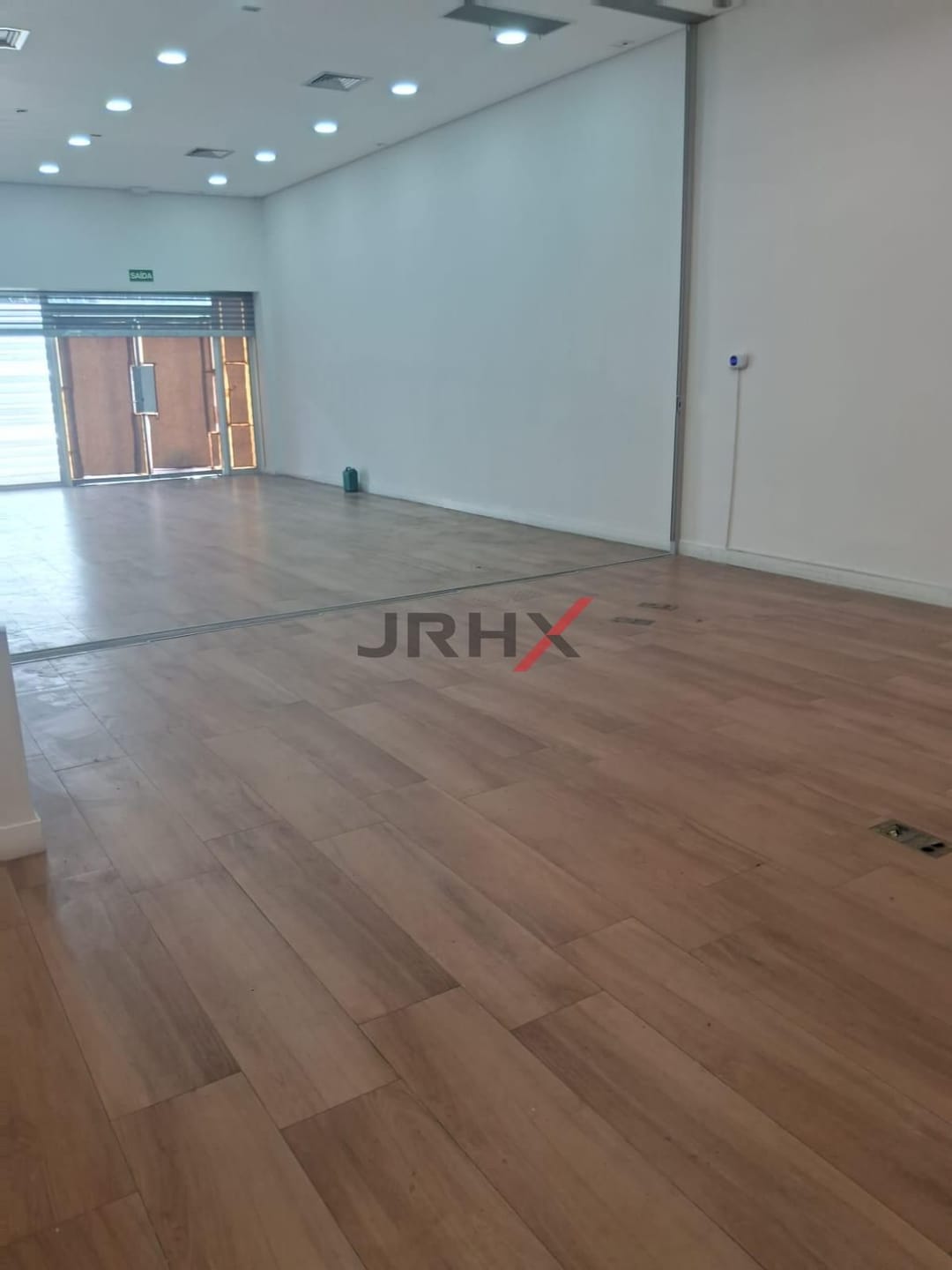 Casa à venda e aluguel com 1 quarto, 400m² - Foto 17