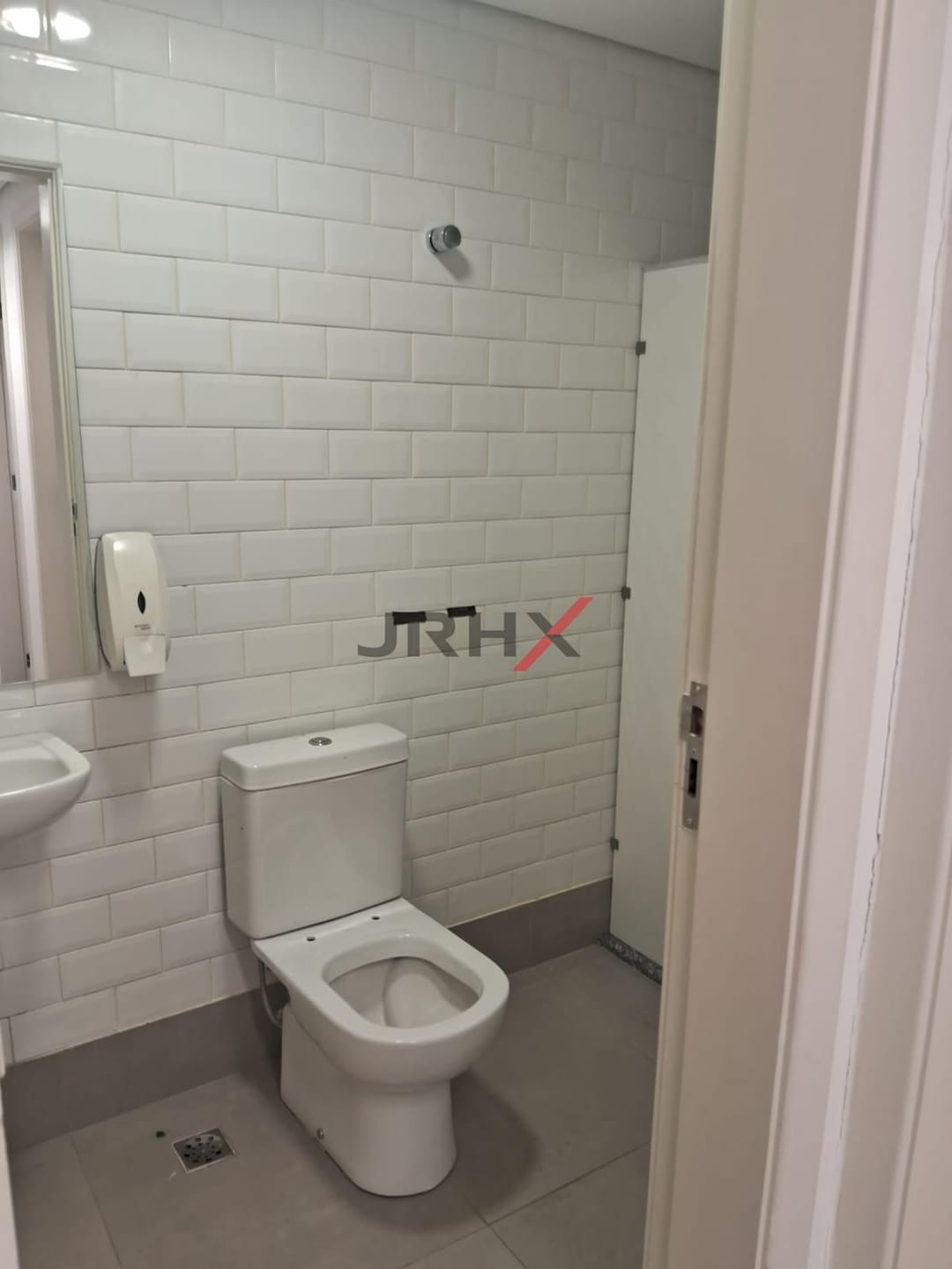 Casa à venda e aluguel com 1 quarto, 400m² - Foto 22