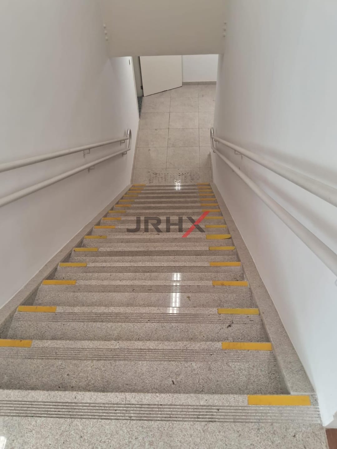 Casa à venda e aluguel com 1 quarto, 400m² - Foto 26