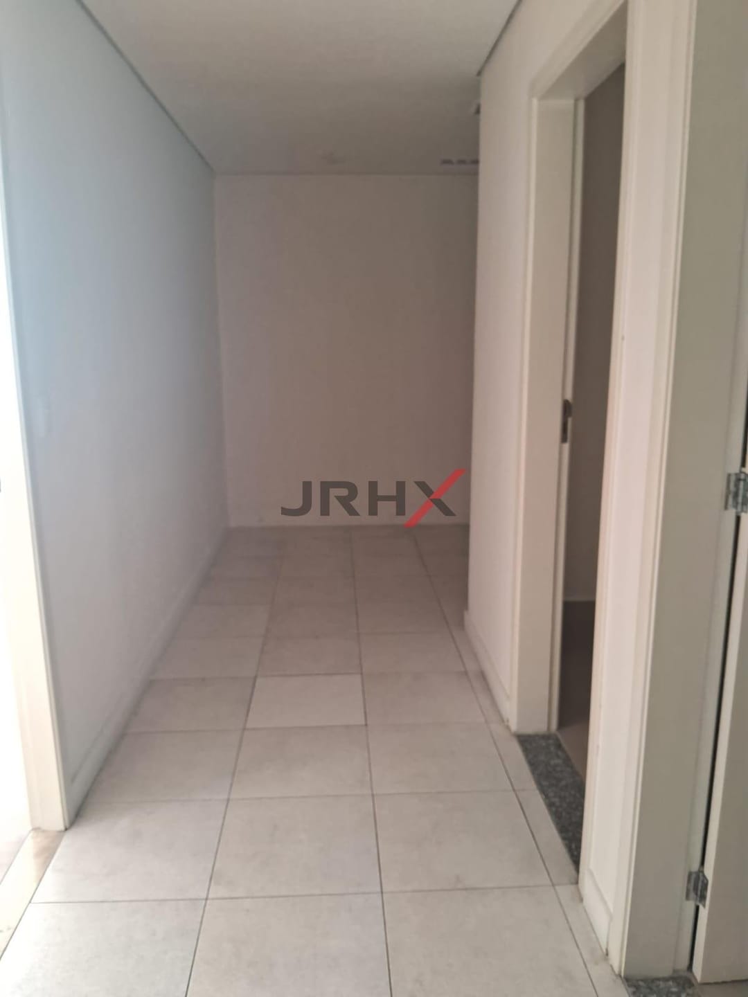 Casa à venda e aluguel com 1 quarto, 400m² - Foto 32