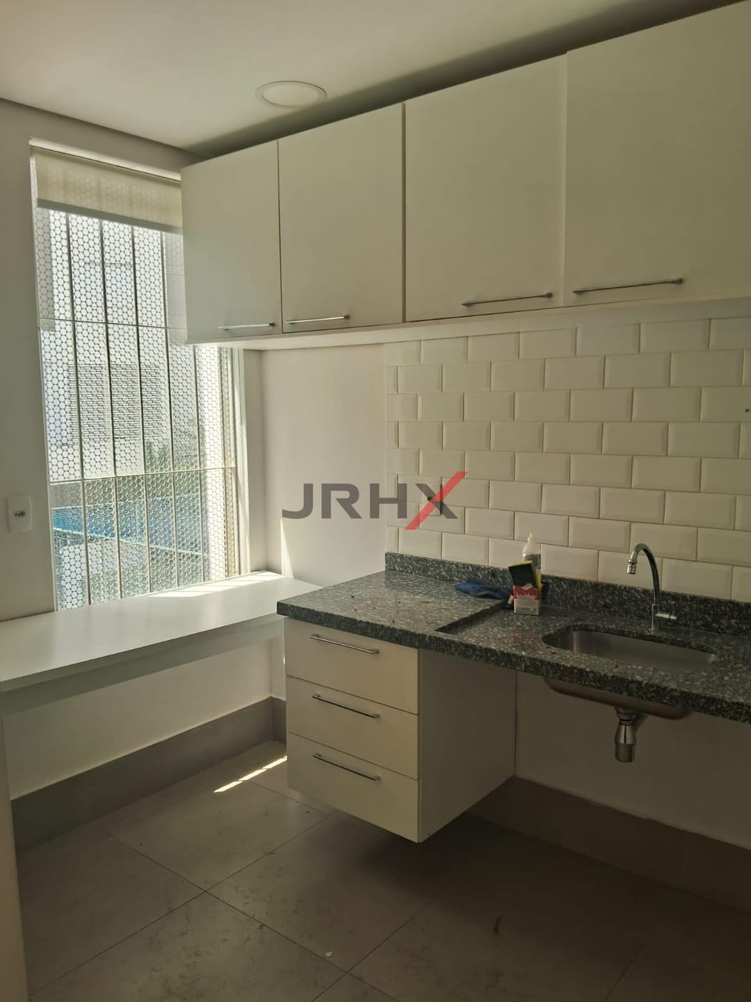 Casa à venda e aluguel com 1 quarto, 400m² - Foto 33