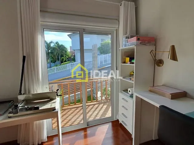 Casa 4 quartos e 3 banheiros, à venda, no bairro Centro em Piratuba