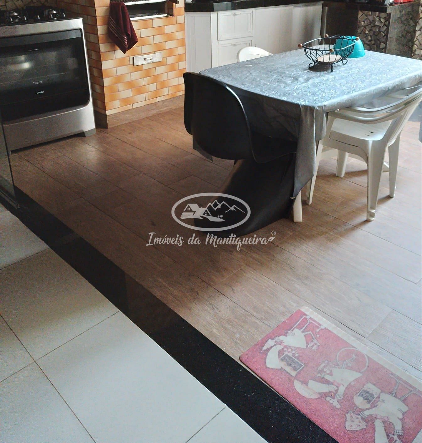 Casa à venda com 3 quartos, 78m² - Foto 11