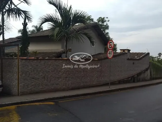 Casa com 341m² 3 quartos e 3 banheiros, à venda, no bairro Penedo em Itatiaia