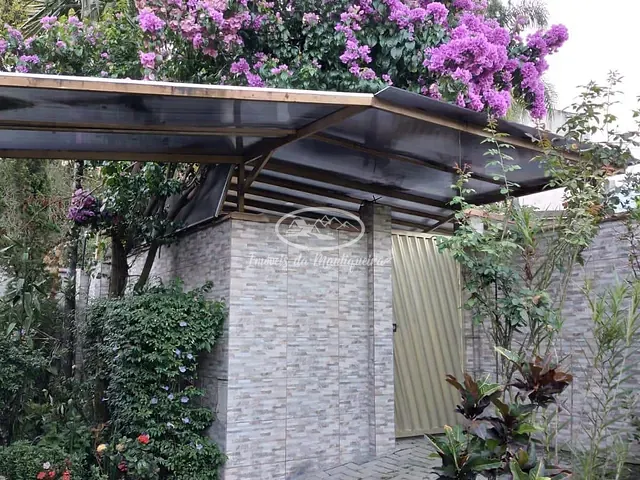 Casa com 341m² 3 quartos e 3 banheiros, à venda, no bairro Penedo em Itatiaia