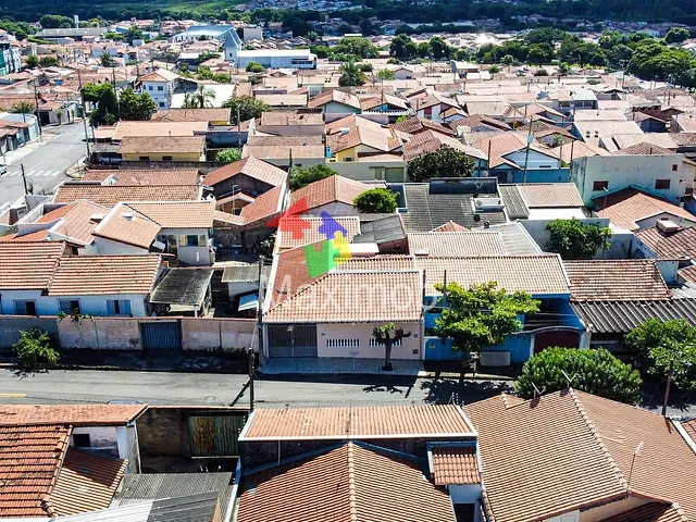 Casa com 200m² 3 quartos e 1 banheiro, à venda, no bairro Conjunto Habitacional General Euclides Figueiredo em Itapira