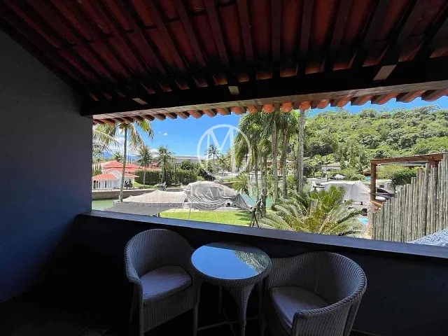 Casa 5 quartos e 7 banheiros, à venda, no bairro Frade (Cunhambebe) em Angra dos Reis