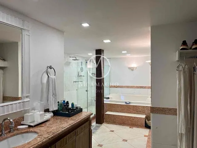 Casa 5 quartos e 7 banheiros, à venda, no bairro Frade (Cunhambebe) em Angra dos Reis