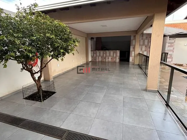 Casa 3 quartos e 5 banheiros, à venda, no bairro Granville Parque Residencial em Londrina