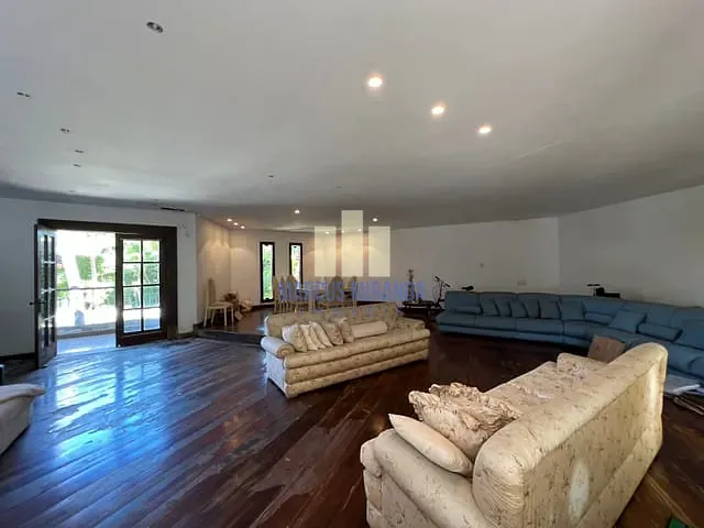 Casa com 909m² 6 quartos e 8 banheiros, à venda, no bairro Barra da Tijuca em Rio de Janeiro