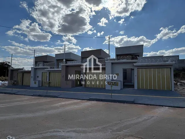 Casa 3 quartos e 2 banheiros, à venda, no bairro Setor Conde dos Arcos Complemento em Aparecida de Goiânia