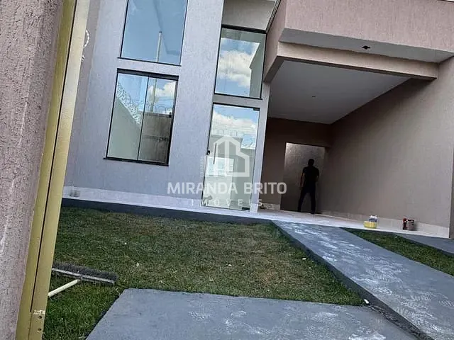 Casa 3 quartos e 2 banheiros, à venda, no bairro Setor Conde dos Arcos Complemento em Aparecida de Goiânia
