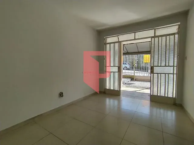 Casa com 90m² 2 quartos e 2 banheiros, para alugar, no bairro Caiçaras em Belo Horizonte