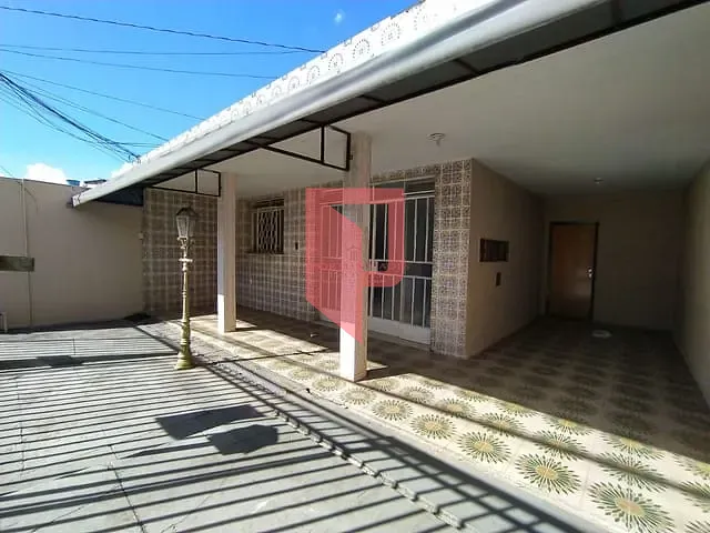 Casa com 90m² 2 quartos e 2 banheiros, para alugar, no bairro Caiçaras em Belo Horizonte