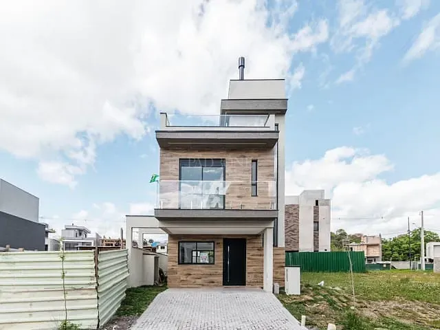 Casa com 160m² 3 quartos e 4 banheiros, à venda, no bairro Santa Cândida em Curitiba