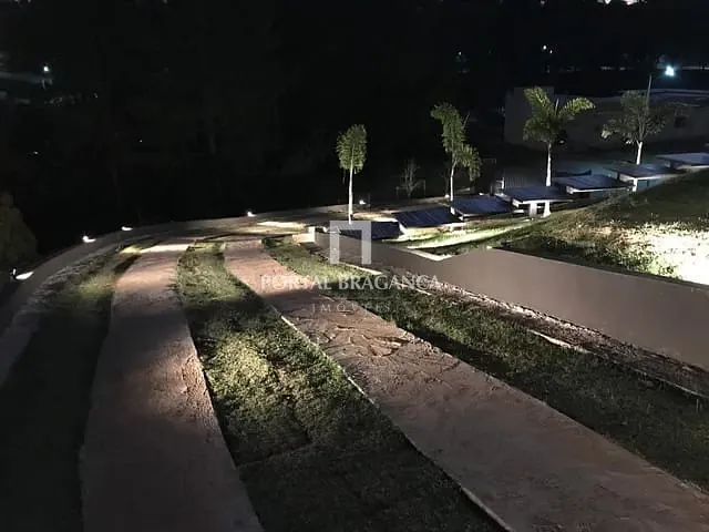 Casa com 2668m² 3 quartos e 5 banheiros, à venda, no bairro Condomínio Jardim das Palmeiras em Bragança Paulista