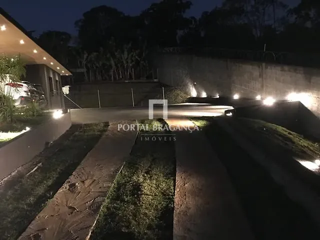 Casa com 2668m² 3 quartos e 5 banheiros, à venda, no bairro Condomínio Jardim das Palmeiras em Bragança Paulista