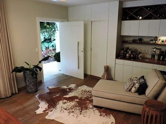 Casa com 798m² 4 quartos e 6 banheiros, à venda, no bairro Recanto Inpla em Carapicuíba