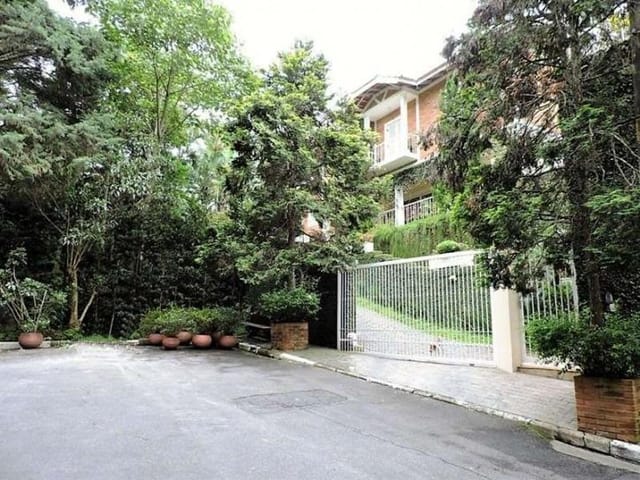 Casa com 798m² 4 quartos e 6 banheiros, à venda, no bairro Recanto Inpla em Carapicuíba