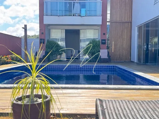 Casa 5 quartos e 7 banheiros, à venda, no bairro Nossa Senhora da Vitória em Ilhéus