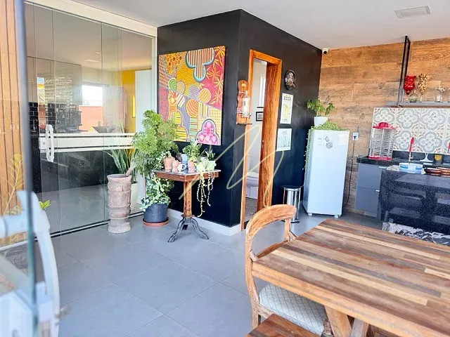 Casa 5 quartos e 7 banheiros, à venda, no bairro Nossa Senhora da Vitória em Ilhéus
