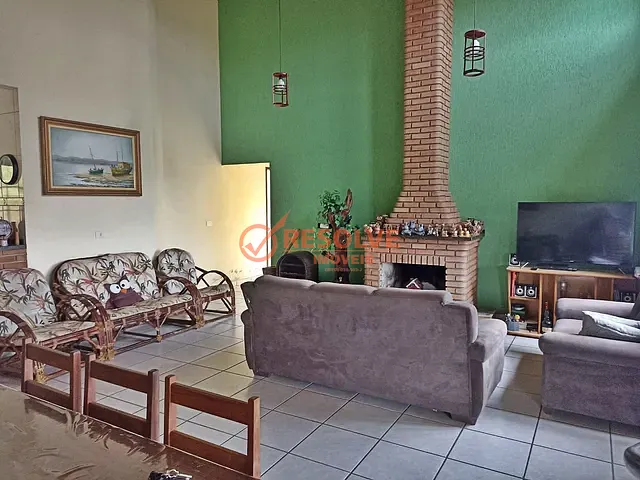 Casa com 2550m² 5 quartos e 5 banheiros, à venda, no bairro Capoeirinha em Guararema