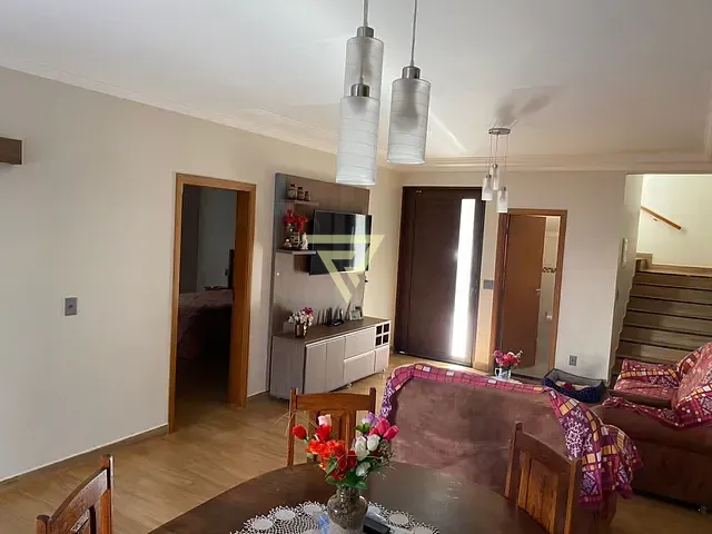 Casa com 250m² 3 quartos e 2 banheiros, à venda, no bairro Recreio das Acácias em Ribeirão Preto