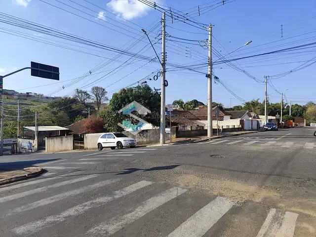 Casa com 440m² 9 quartos e 1 banheiro, à venda, no bairro Centro em Jacarezinho