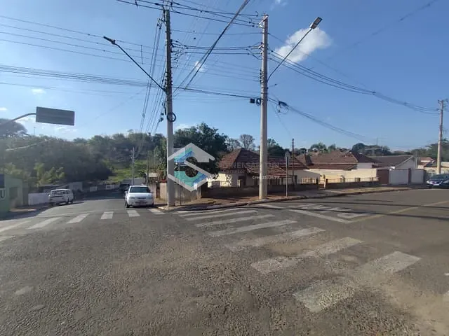 Casa com 440m² 9 quartos e 1 banheiro, à venda, no bairro Centro em Jacarezinho