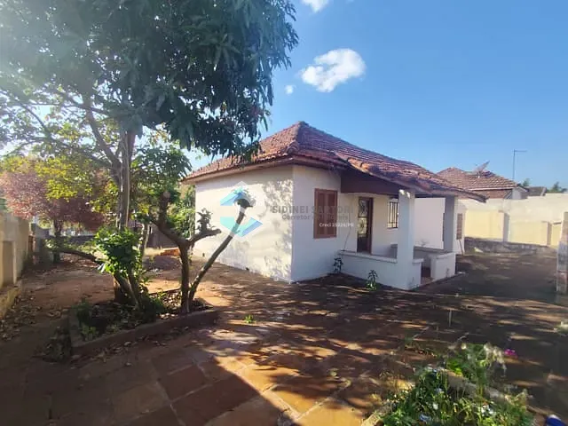 Casa com 440m² 9 quartos e 1 banheiro, à venda, no bairro Centro em Jacarezinho