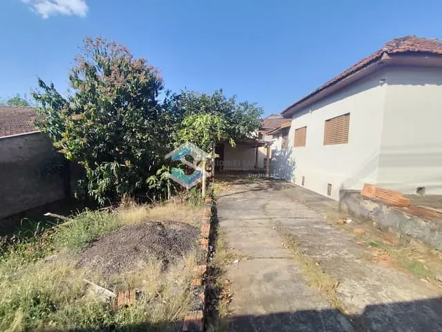 Casa com 440m² 9 quartos e 1 banheiro, à venda, no bairro Centro em Jacarezinho