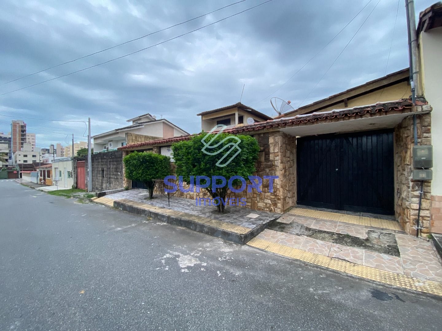 Casa, 6 quartos, 360 m² - Foto 4