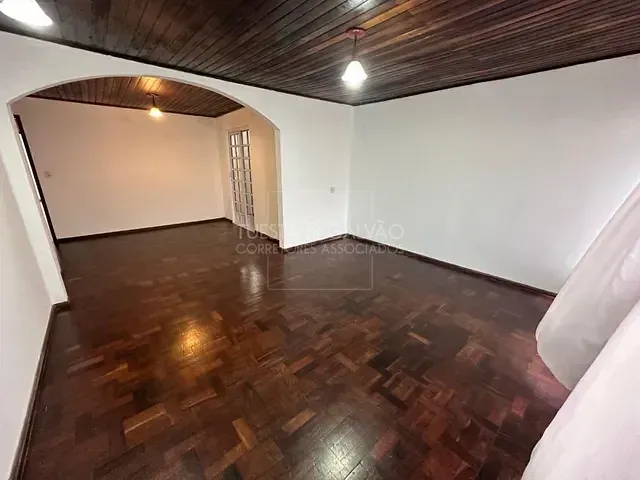 Casa com 200m² 5 quartos e 3 banheiros, à venda, no bairro Uberaba em Curitiba