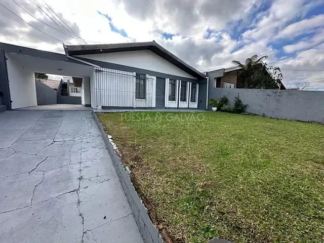 Casa com 200m² 5 quartos e 3 banheiros, à venda, no bairro Uberaba em Curitiba