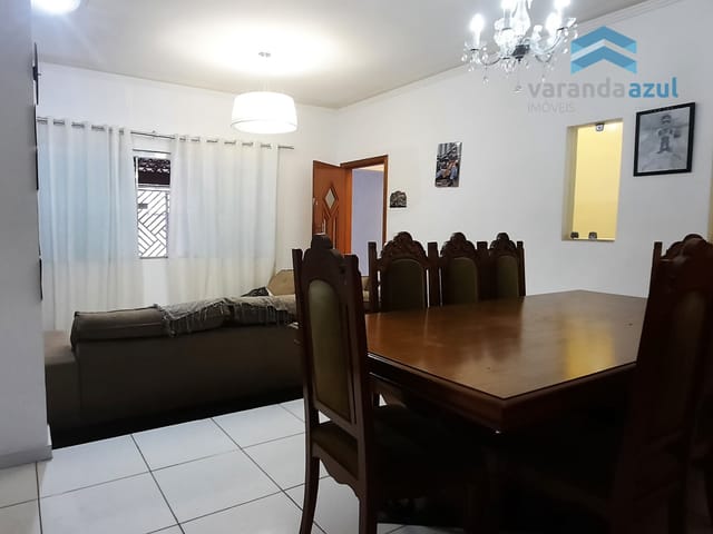 Casa com 220m² 3 quartos e 4 banheiros, à venda, no bairro Conjunto Habitacional Antônio Bovolenta em Mogi das Cruzes